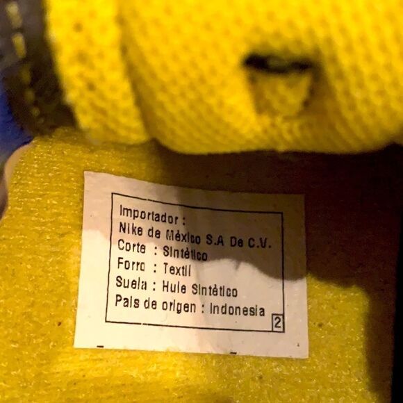 Nike Sneakers Youth Size 2.5 Yellow Boy Girl Unisex - Picture 6 of 10